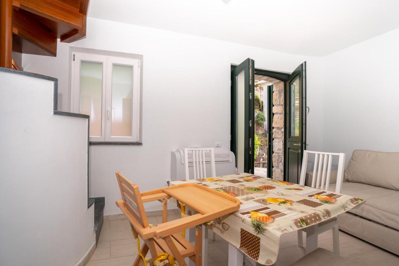 La Chiocciola Villa มานารอลา ภายนอก รูปภาพ